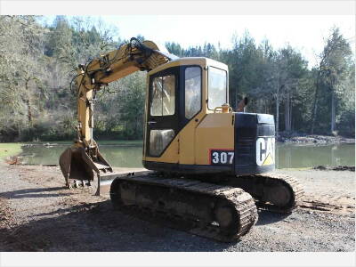 Cat 307 Excavator w/ thumb
